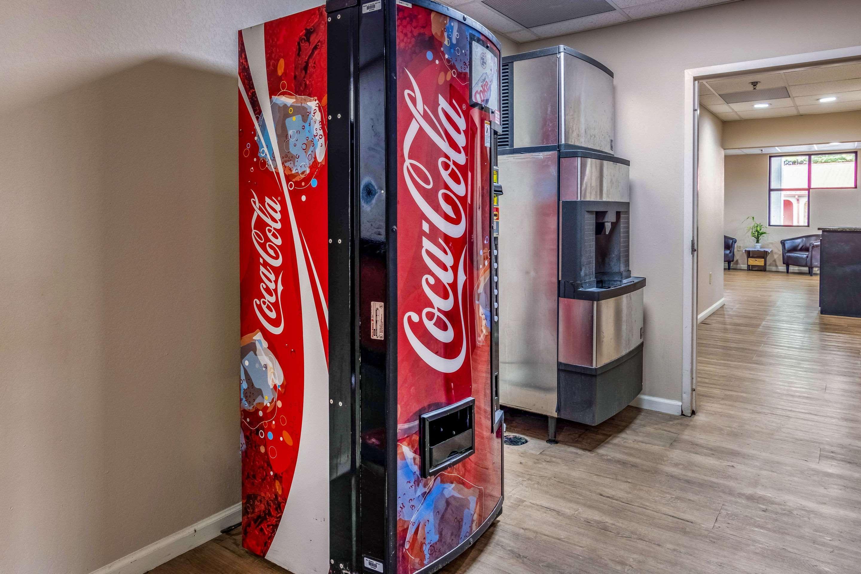 Americas Best Value Inn Opelika Buitenkant foto