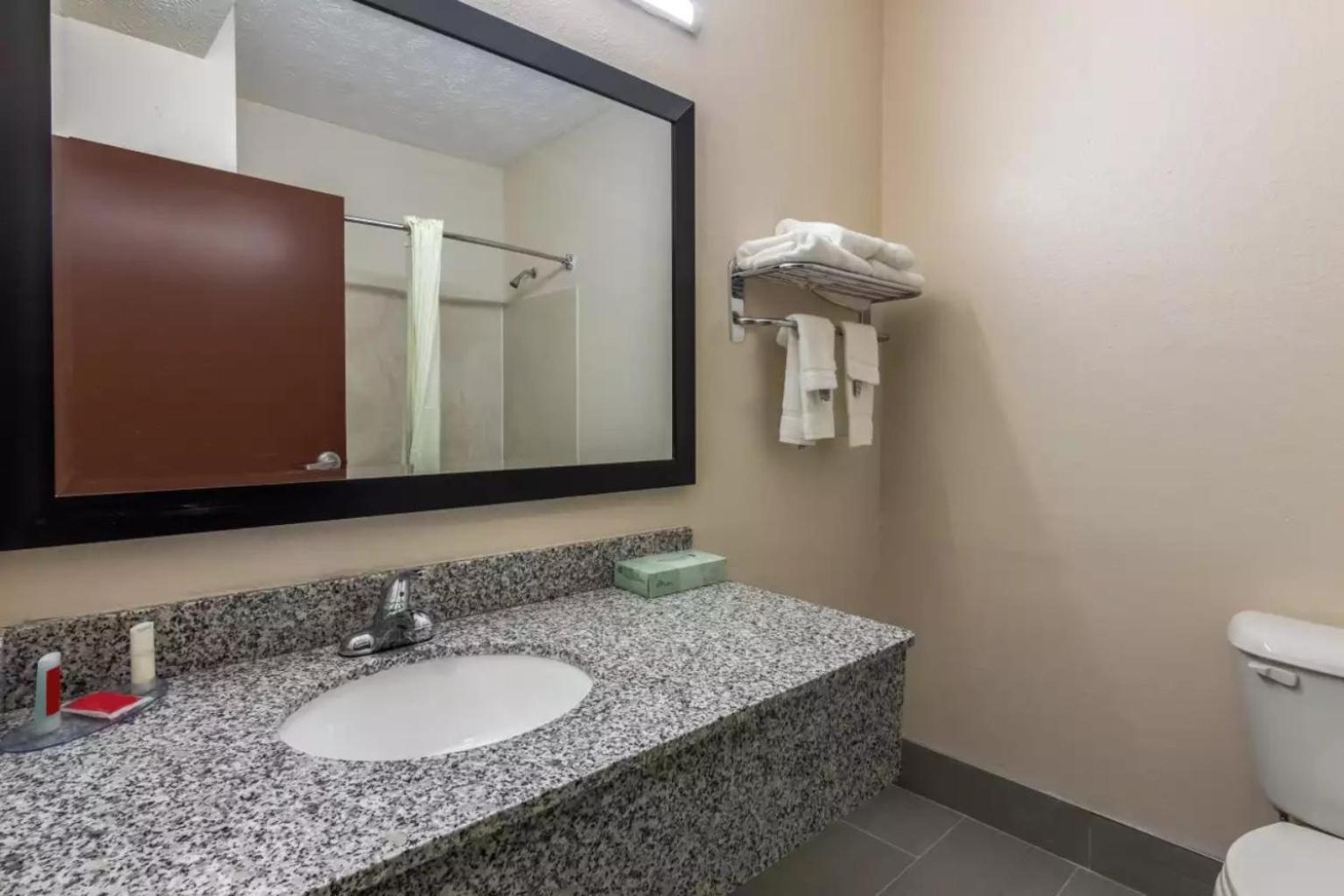 Americas Best Value Inn Opelika Buitenkant foto
