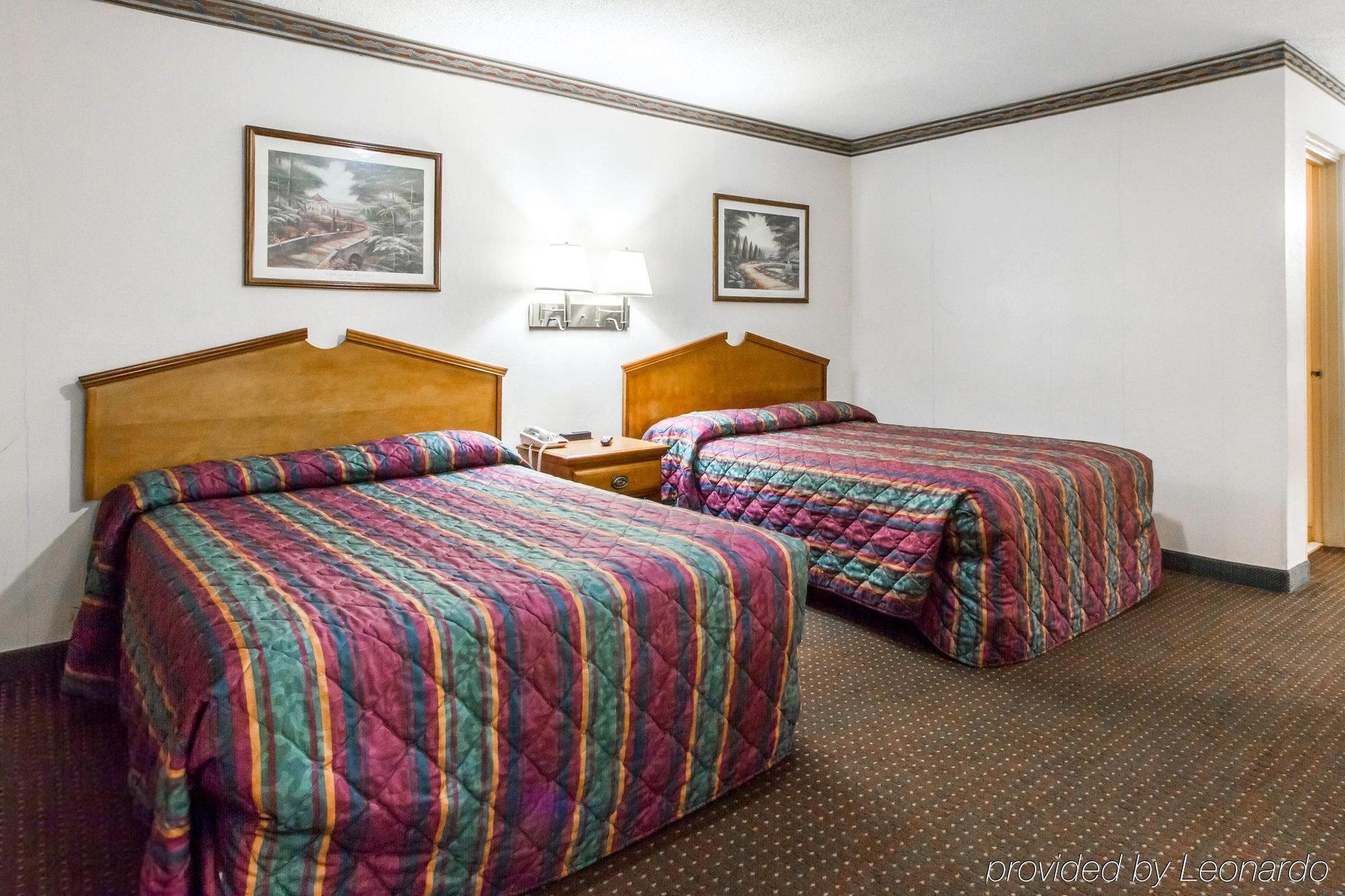 Americas Best Value Inn Opelika Buitenkant foto