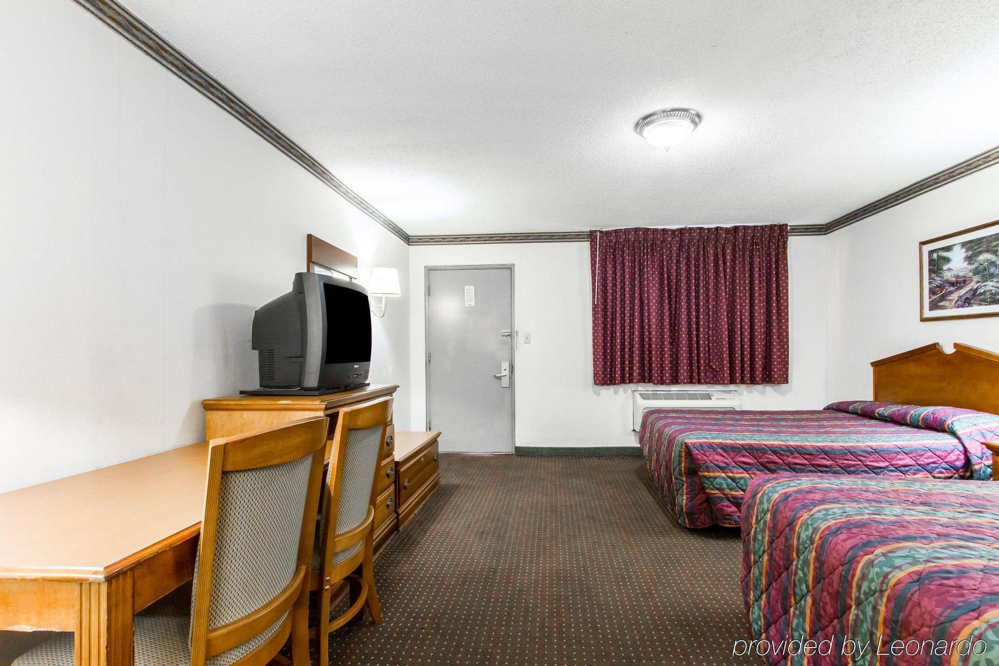 Americas Best Value Inn Opelika Buitenkant foto