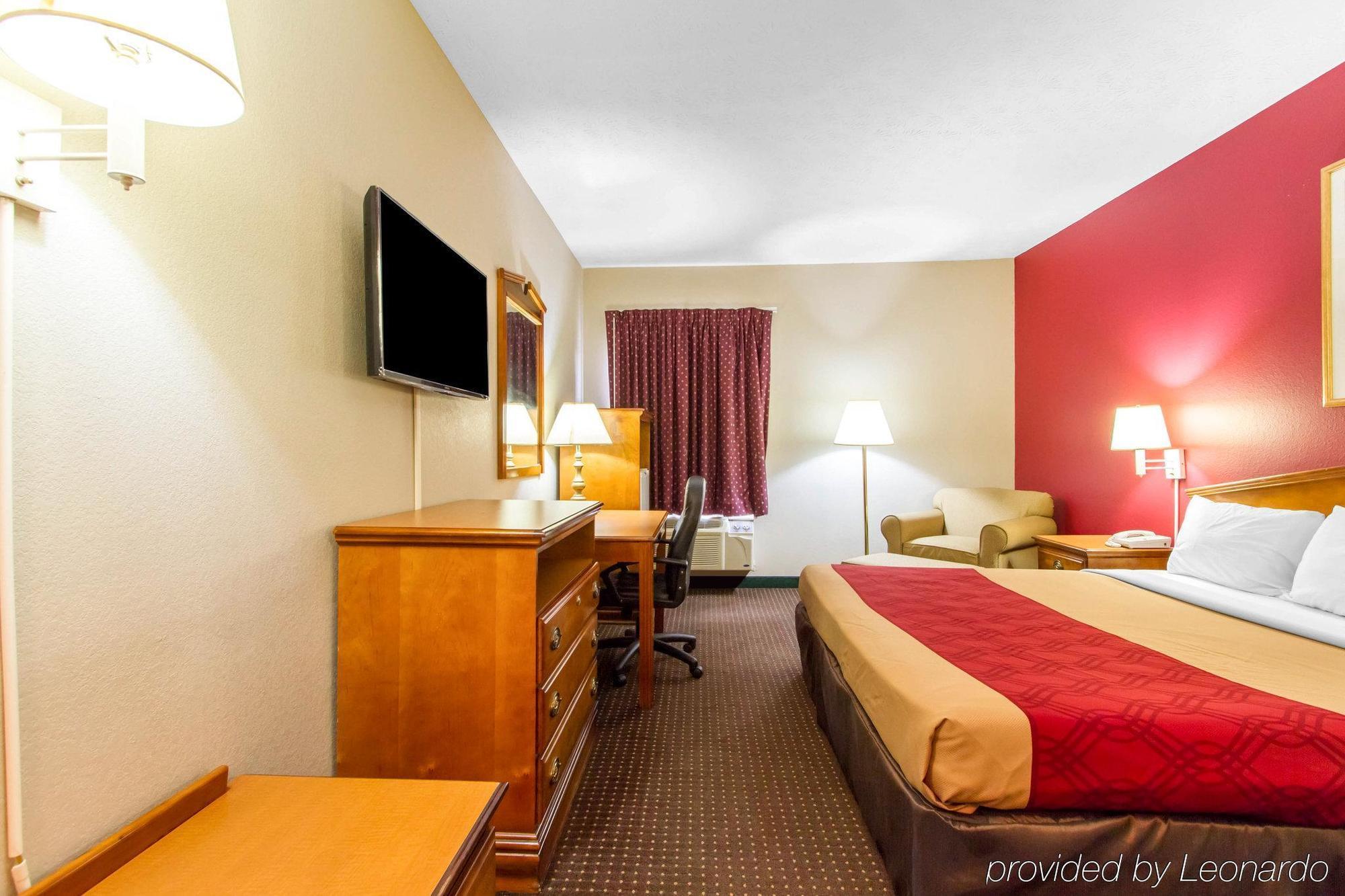 Americas Best Value Inn Opelika Buitenkant foto
