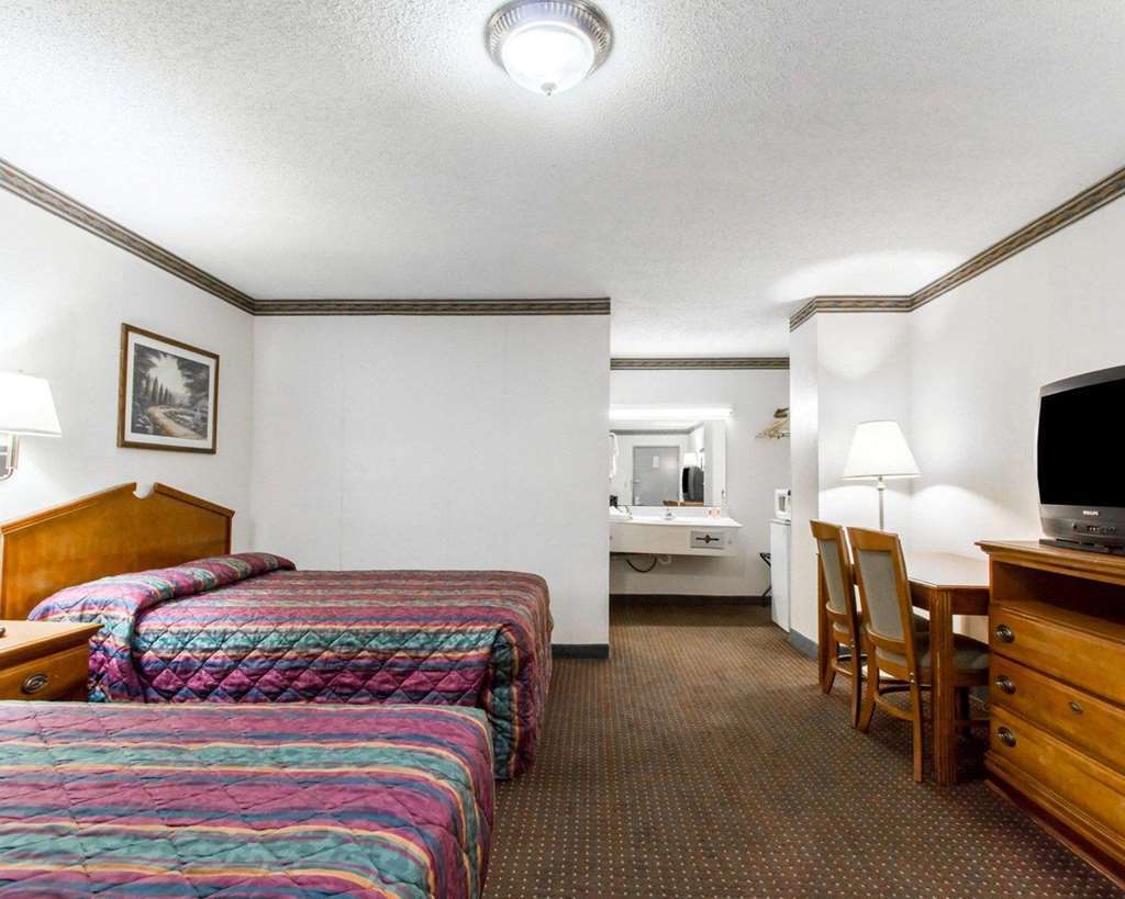 Americas Best Value Inn Opelika Kamer foto
