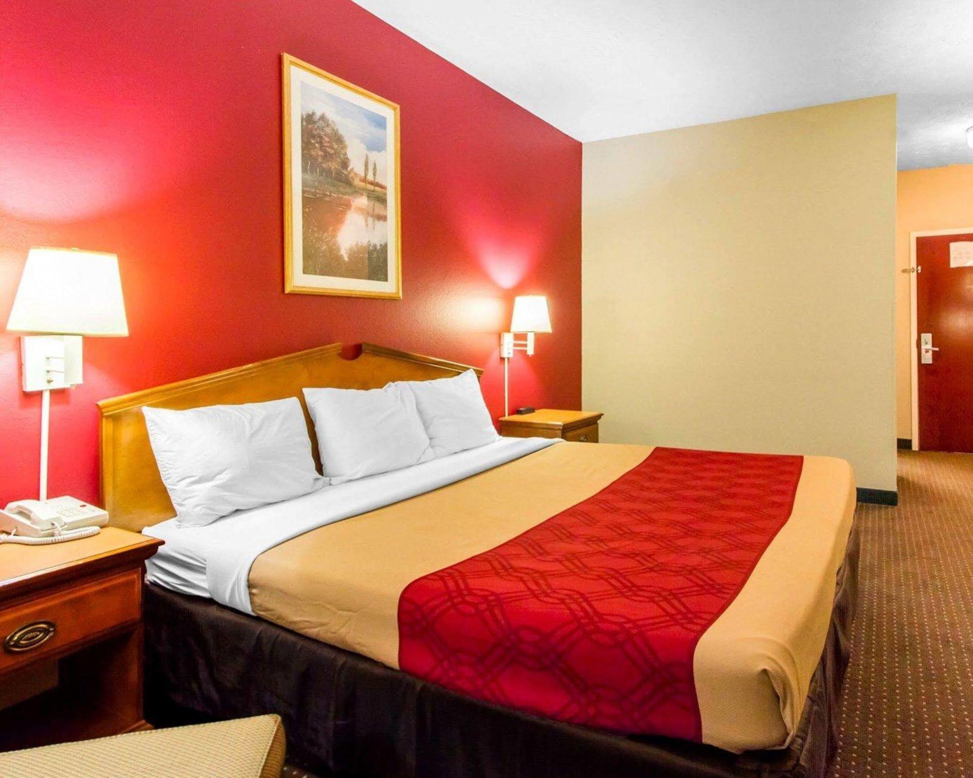 Americas Best Value Inn Opelika Buitenkant foto